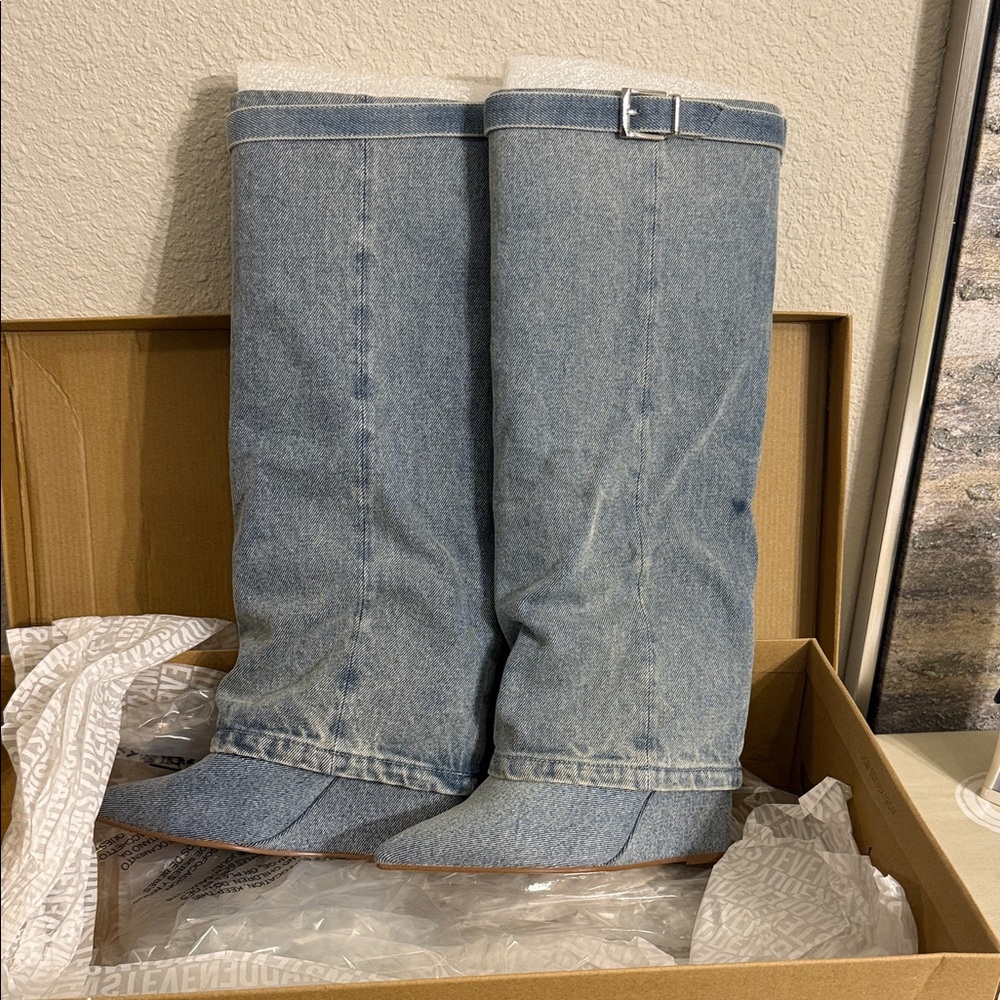 Steve Madden Light Blue Denim Women's Jeans